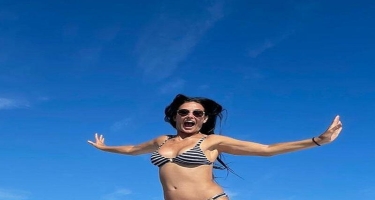 58 yaşlı Demi Murdan bikinili yeni FOTO