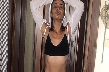 Yıldız Tilbe təbii halı ilə 