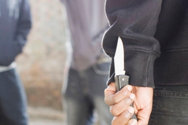 Bakıda gənci qonşusu bıçaqladı