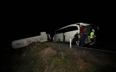 Türkiyədə şagirdləri daşıyan avtobuslar qəzaya uğradı, 44 yaralı - FOTO