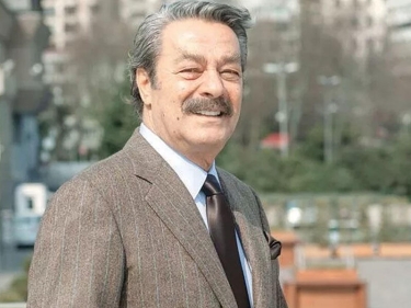 Kadir İnanır əməliyyat olundu