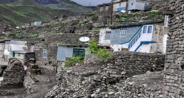 Azərbaycanın Xınalı kəndi: Xınalıqdakı dağ evlər, ulduzlu qayalar - FOTO