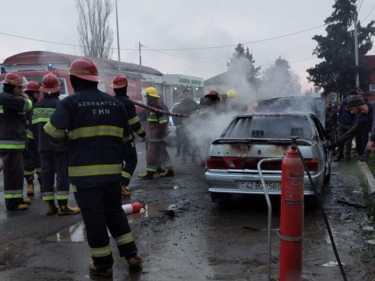 İşığı kəsilən şəxs “Azərişıq” əməkdaşının maşınını yandırdı - FOTO - YENİLƏNİB