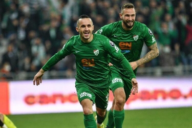 Namik Ələsgərov “Bursaspor”da daha bir qol vurdu