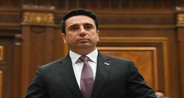 Ermənistan parlamentində stullar  yoxa çıxdı