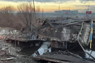 Rusiya tanklarının Kiyevə keçidini dayandırmaq üçün əsas körpülər partladılıb