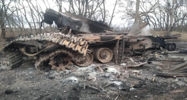 Ukraynada Rusiya tanklarına divan tutulur - FOTO