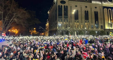 Avropada 200 min insan Ukrayna üçün küçələrə axışdı - FOTO