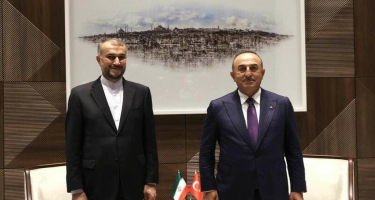 Çavuşoğlu İranın xarici işlər naziri ilə telefonla danışıb