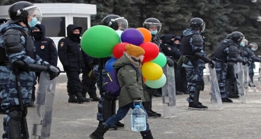 6 a sinfində oxuyan dissident: Ukrayna müharibəsinə görə polisə çağrıldı