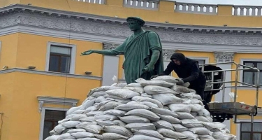 Ukraynada heykəllər hücumdan belə qorunur - FOTOlar