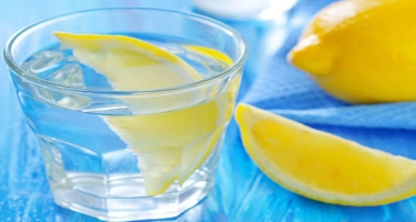 Əgər sizdə aşağıda yazılan 15 problem varsa o zaman isti limonlu su için!
