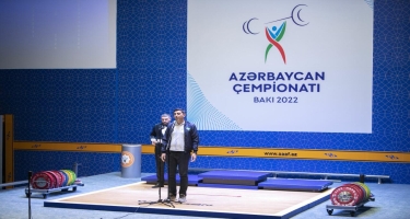 Fərid Qayıbov ağır atletika üzrə Azərbaycan çempionatının qonağı olub - FOTO