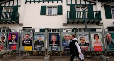 Fransada keçirilən prezident seçkilərinin ilkin nəticələri açıqlanıb