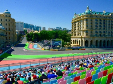 F1 tamaşaçıları üçün bu gün Pit zolağında gəzinti şansı