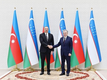 Azərbaycan və Özbəkistan prezidentləri mətbuata bəyanatlarla çıxış ediblər