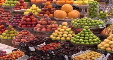 Bölgələrdən ucuz alınan meyvələr Bakıda baha satılır - Alverçilər fermerlerdən çox pul qazanır - VİDEO