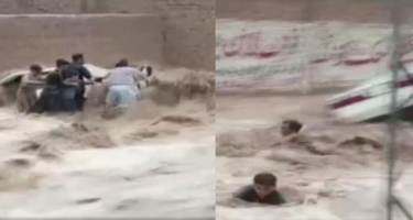 Pakistandan qorxunc görüntülər: Küçələrdə insanları sel aparır - VİDEO