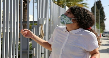 Kipr üz maskalarına geri qayıdır