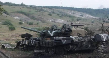 Rusiyanın tank bölüyü və 200 hərbçisi məhv edildi