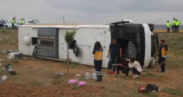 Türkiyədə avtobus dərəyə aşdı - Xeyli yaralı var - FOTO