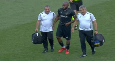“Qarabağ”ın futbolçusu meydanı ağlayaraq tərk etdi