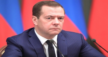 Medvedev Ukraynanı 4 dövlət arasında bölən xəritə paylaşdı - FOTO