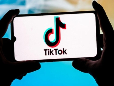 Məşhur “TikTok” bloqeri İtaliya vətəndaşlığını aldı - FOTO