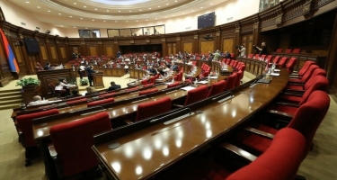 Ermənistanın 35 deputatı parlamentin iclaslarını boykot edib