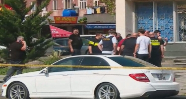 Gürcüstanda bankda silahlı şəxs bir neçə nəfəri girov götürüb