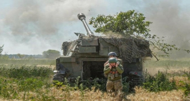Ukrayna ordusu Rusiyaya məxsus 3 silah anbarını məhv edib