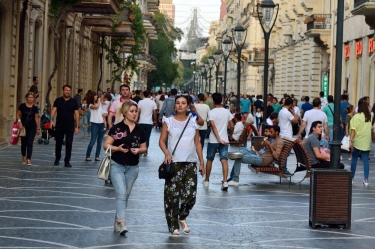 Azərbaycanlılar boylarına görə Avropada sonuncu yerdədir - FOTO