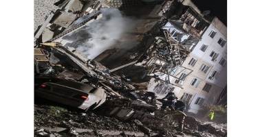 Ukraynada yaşayış binası raketlə vurulub,  6 nəfər ölüb