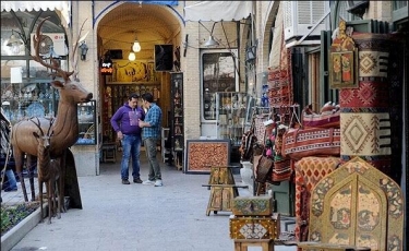 İsfahandakı böyük bazar bağlandı: İşçilər  tətillərə qoşuldu