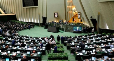 İranlı deputat: “Xalqa qarşı güllədən istifadə əmrinin kimin verdiyi araşdırmalıdırlar”