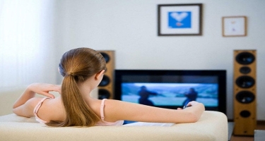Televizora çox baxmaq xroniki ağrıları artırır – Alimlər