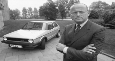 “Volkswagen”in keçmiş rəhbəri 96 yaşında yuxuda  vəfat edib