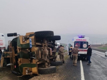 Türkiyədə hərbi maşın aşıb, 2 nəfər həlak olub