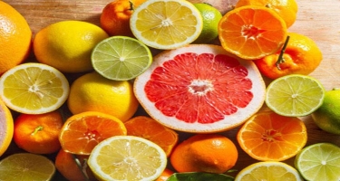 Limon, portağal, mandarin yeyəndən sonra dişlərdə  nə baş verir?