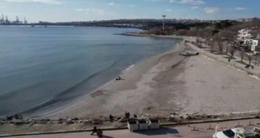 İstanbulda İLGİNC OLAY: Mərmərə dənizi 25 metr geri çəkildi - VİDEO