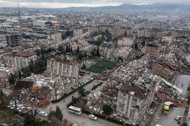 Türkiyədə zəlzələdə yaxınlarını itirənlərə veriləcək təzminatın həcmi açıqlandı