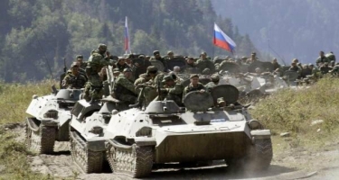 Rusiya sərhədə 25 batalyon yığıb - Ekspert