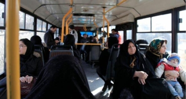 İranda başıaçıq qadınlara görə kameralar quraşdırılır