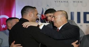 Vətən müharibəsi qazisi Polad Rzayev Vyanada iftara dəvət olunub, Çavuşoğlu ilə görüşüb - FOTO