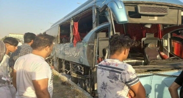 Tehranda sərnişin avtobusu aşıb, ölənlər var - FOTO
