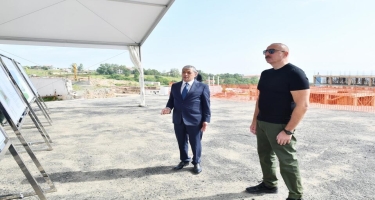 Prezident İlham Əliyev Şuşa şəhər xəstəxanasının binasında tikinti işlərinin gedişi ilə tanış olub - FOTO