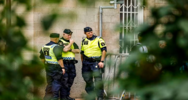İsveç polisi Qurani-Kərimin yandırılmasına yenidən icazə verdi