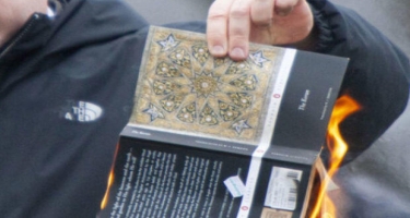 Stokholmda yenə Quran yandırıldı - VİDEO