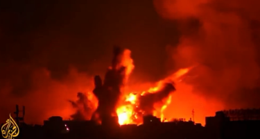İsrail ordusu Qəzza zolağını bombardman edir - ANBAAN VİDEO
