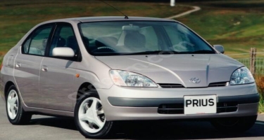 Toyota Prius-un bazar qiymətləri - ARAŞDIRMA